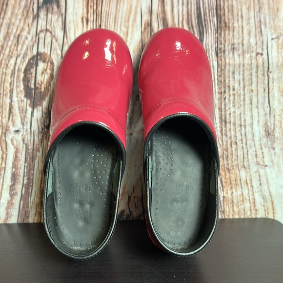 Sanita Patent Leather Clogs Womens Sz EU 38 - Picture 6 of 9